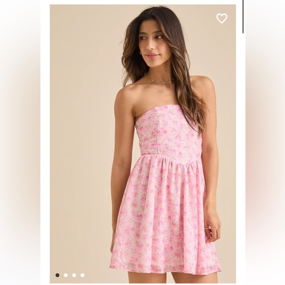 New with tags Altar’d State Arielle Strapless Floral Mini Dress